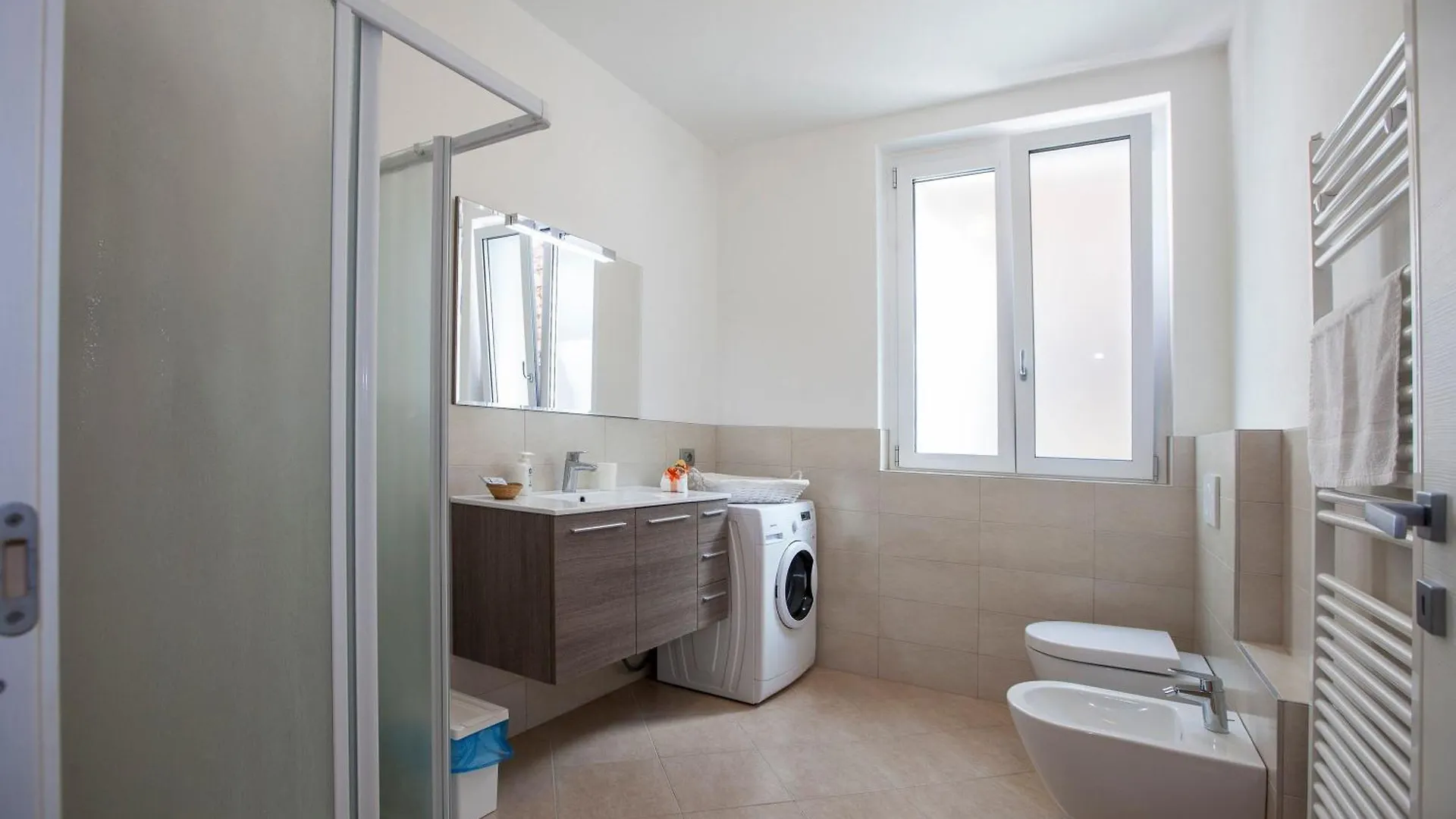 Wohnung Fiore In Lezzeno Italien