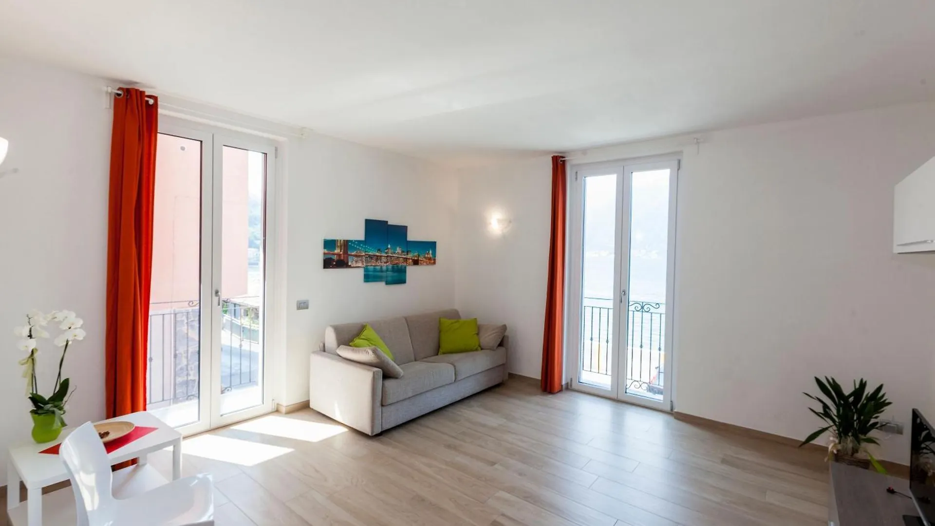 Apartment Wohnung Fiore In Lezzeno Italien